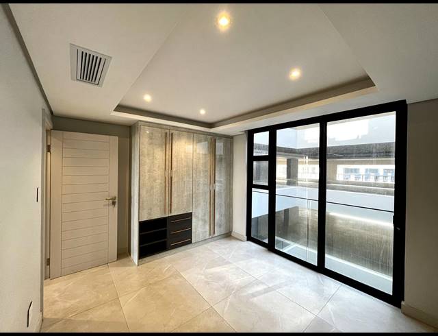 3 BEDROOM APARTMENT FOR SALE IN UMHLANGA RIDGESIDE